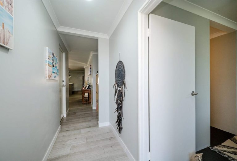 11 Whipbird Road 2