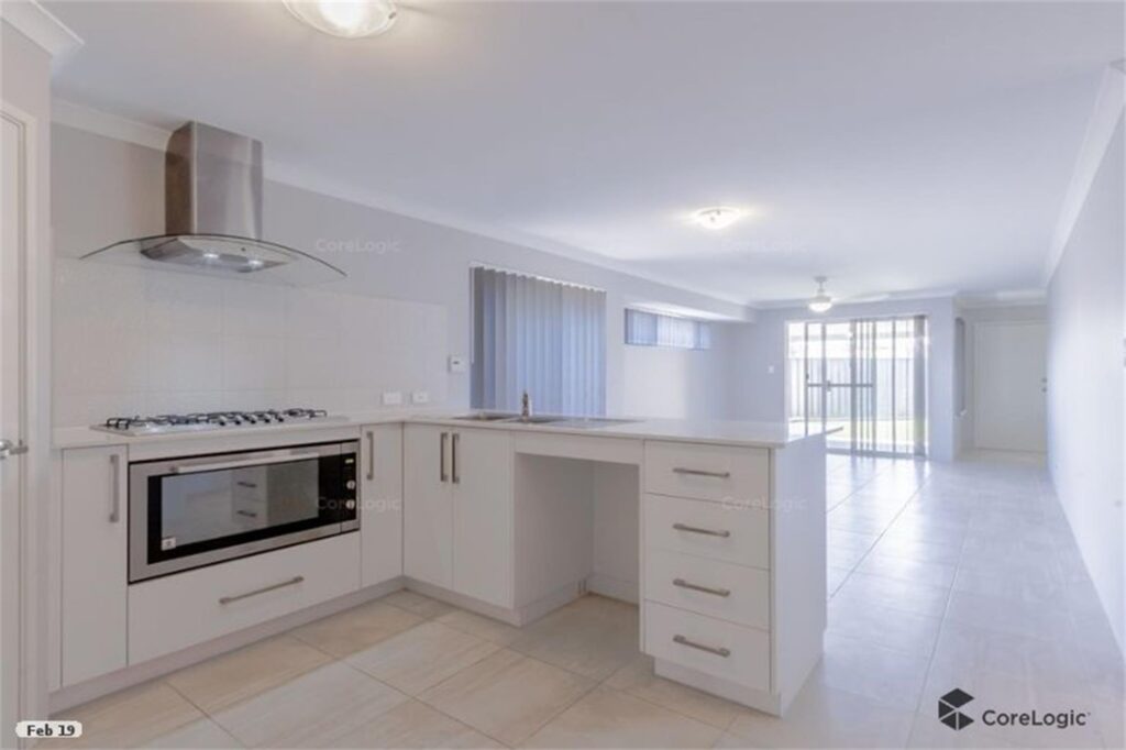 Agent226 Rental Extra 2363689