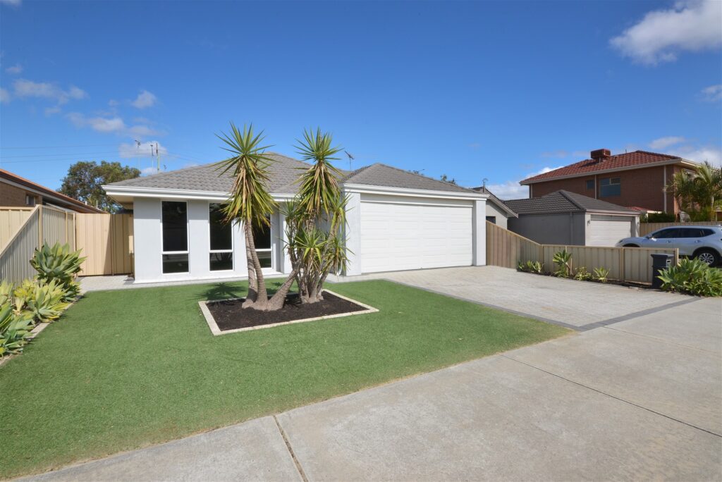 Agent226 Rental Extra 2781563