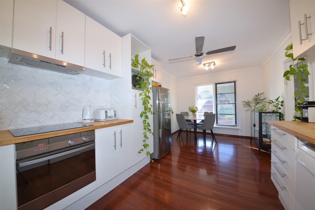 Agent226 Rental Extra 2845961