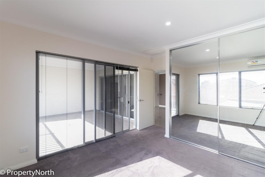 Agent226 Rental Extra 2855517