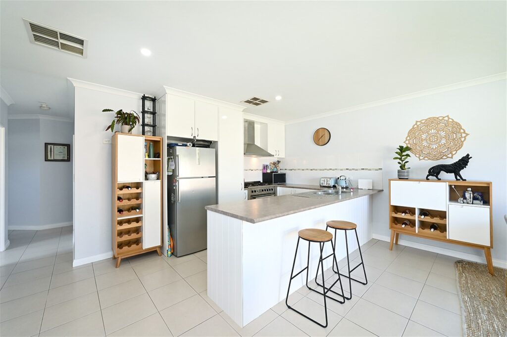 Agent226 Rental Extra 2881939