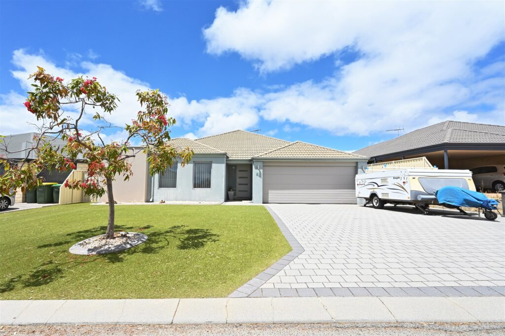 Agent226 Rental Extra 3840864