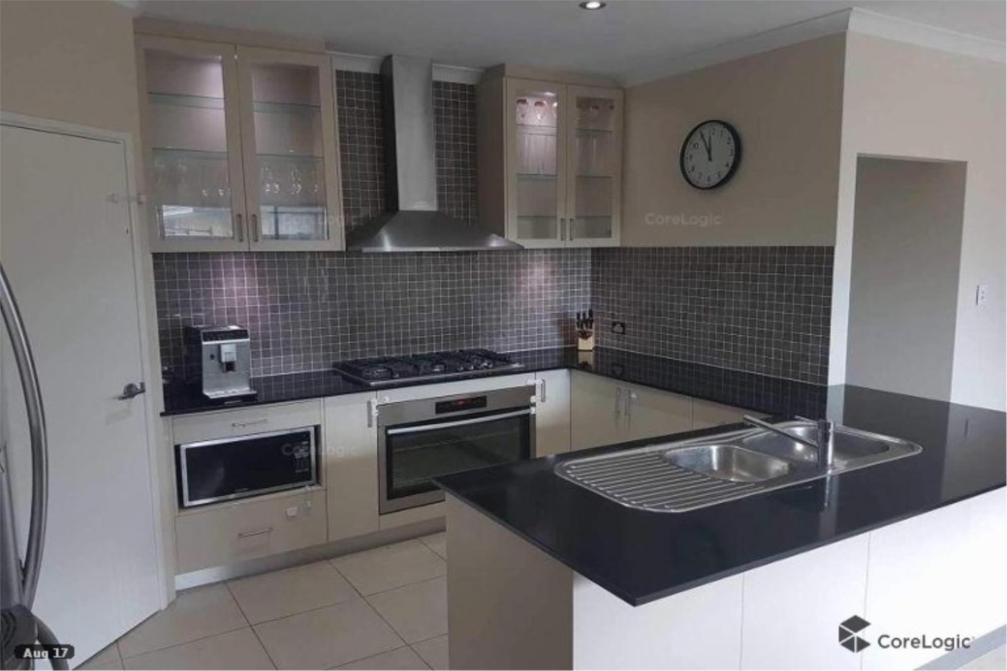 24 Montacute Turn