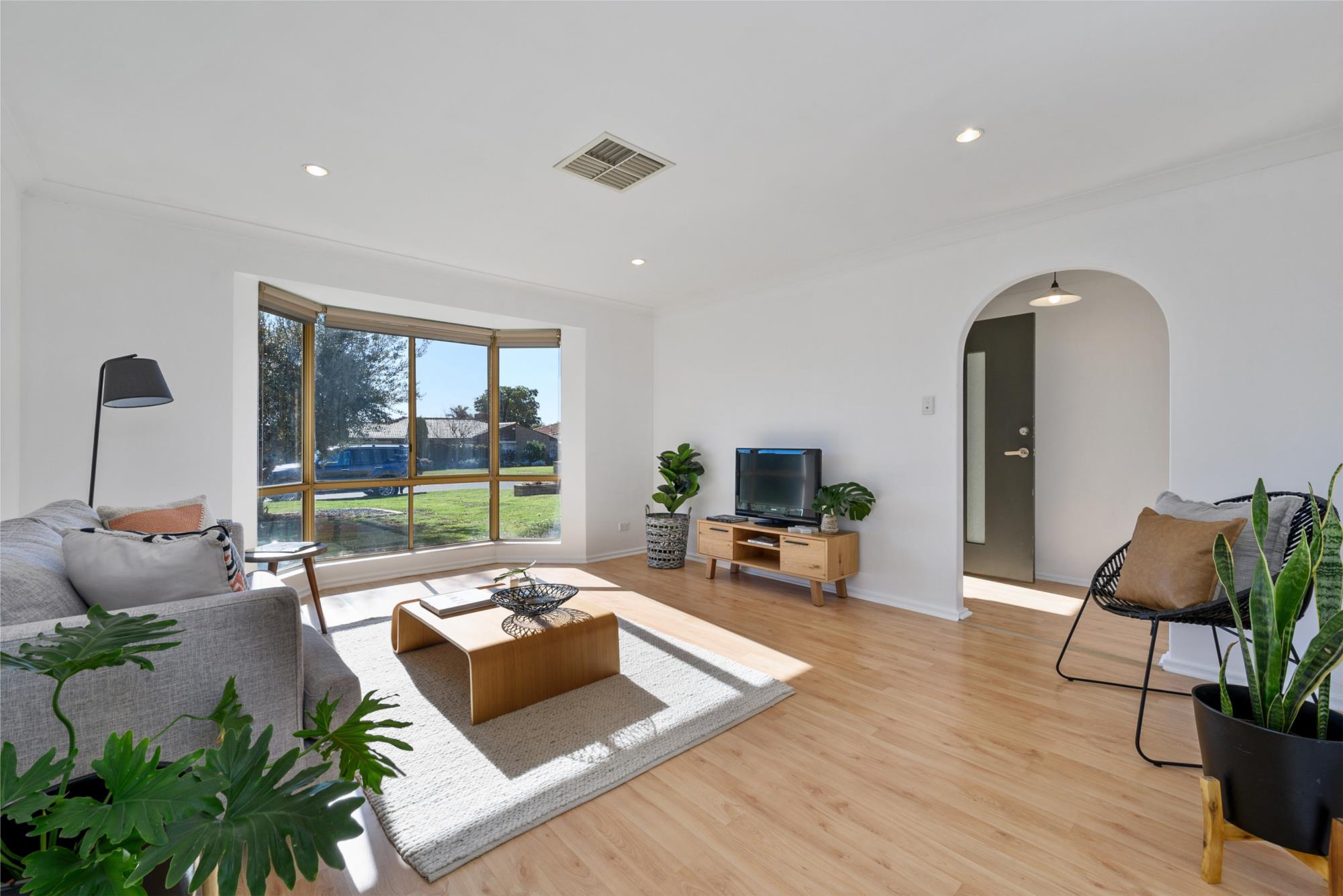 54 Dollis Way