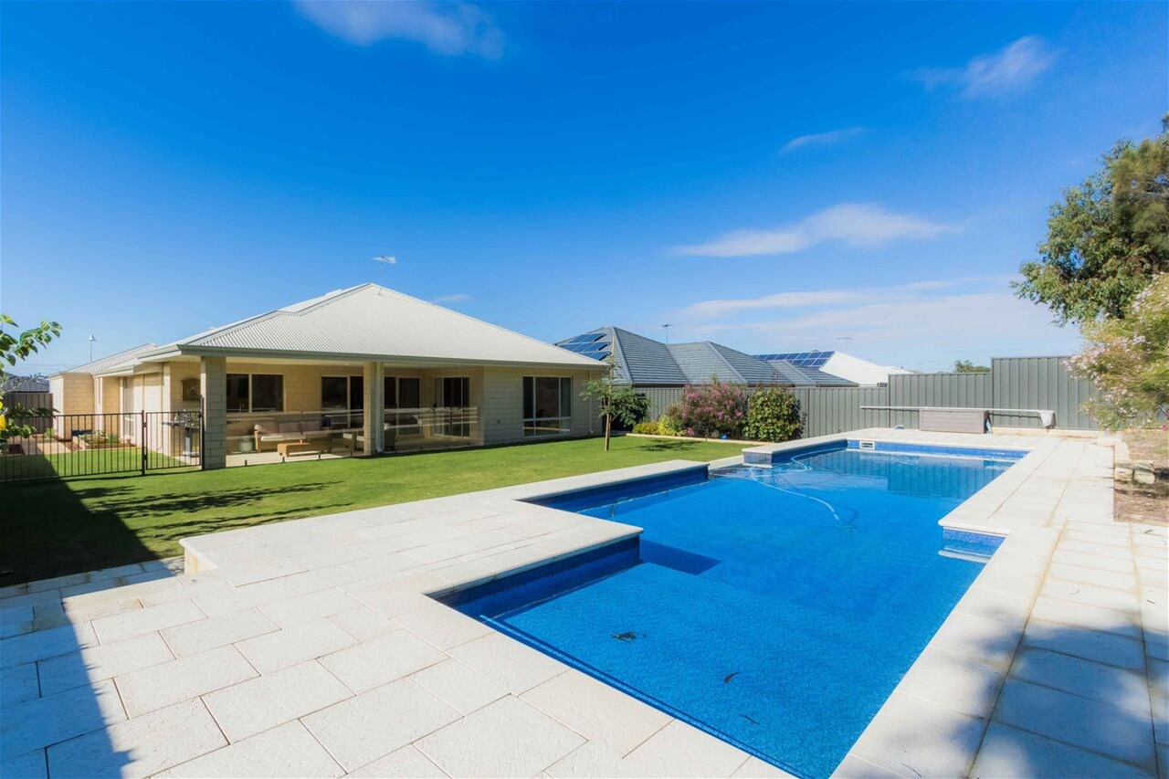 84 Wallangarra Road