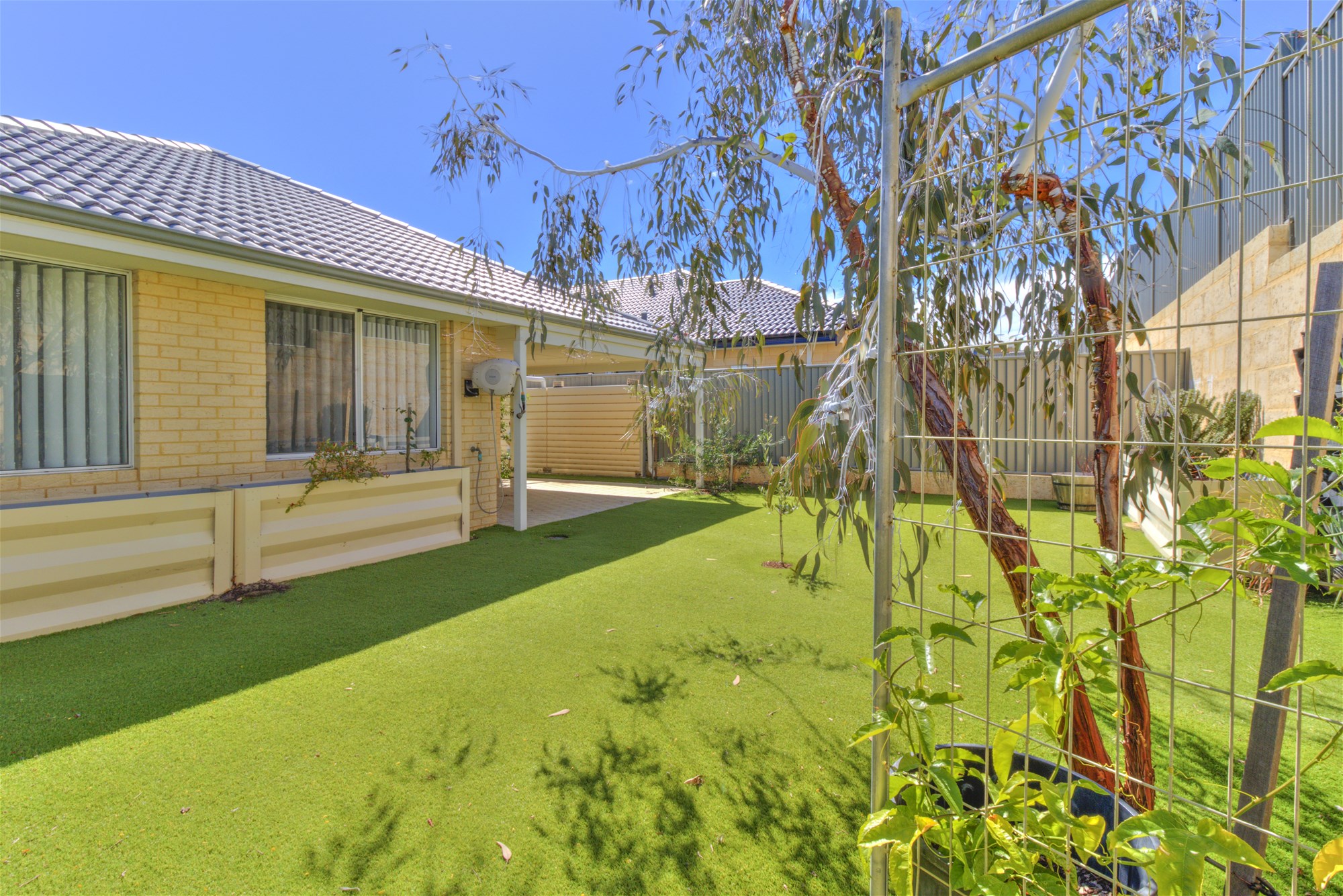 7 Majorelle Way