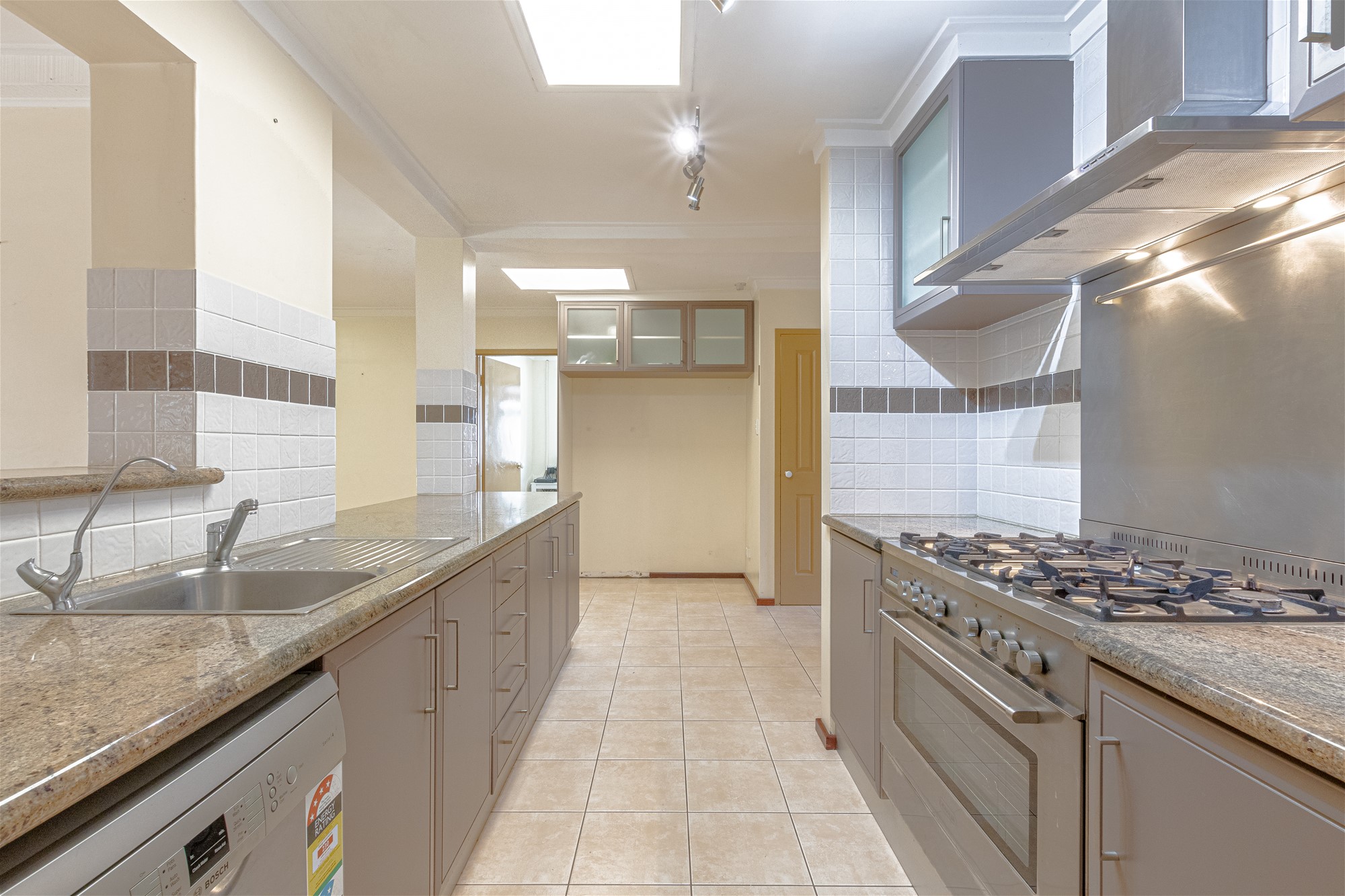 10 Mudalla Place