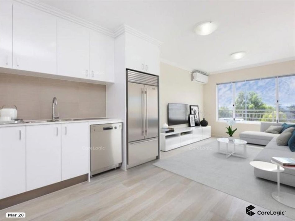2/65 Lakeside Drive