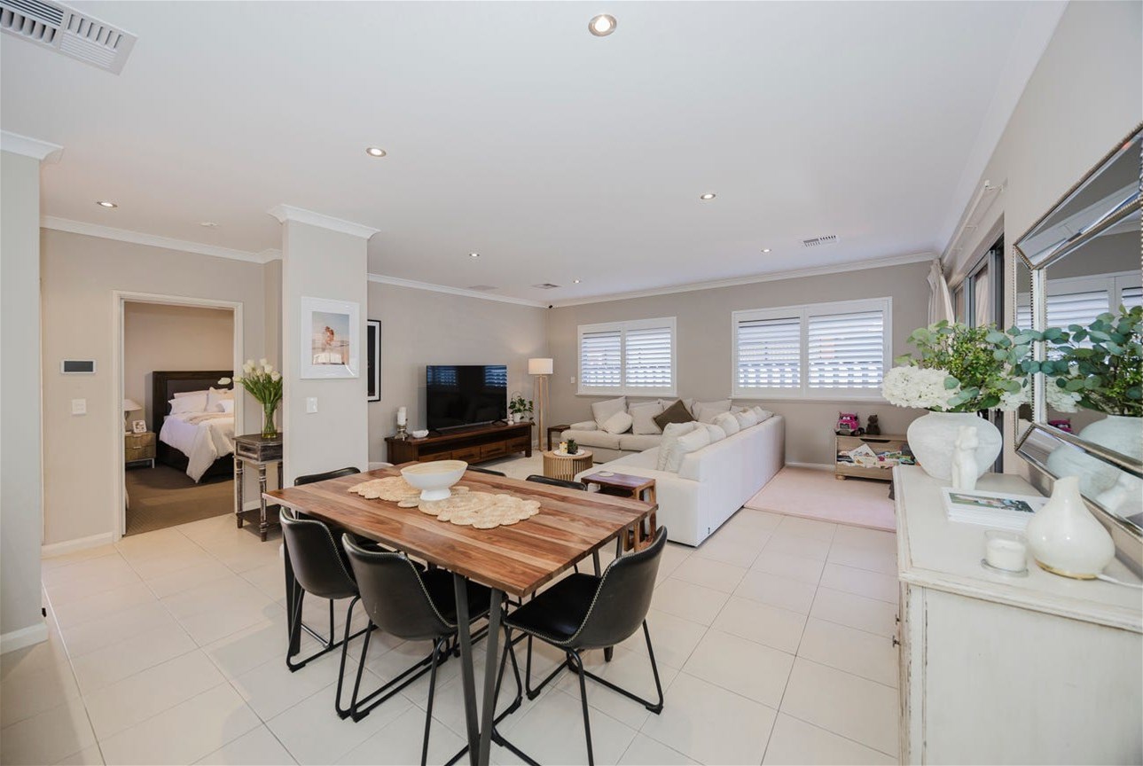 17B Pissaro Crescent