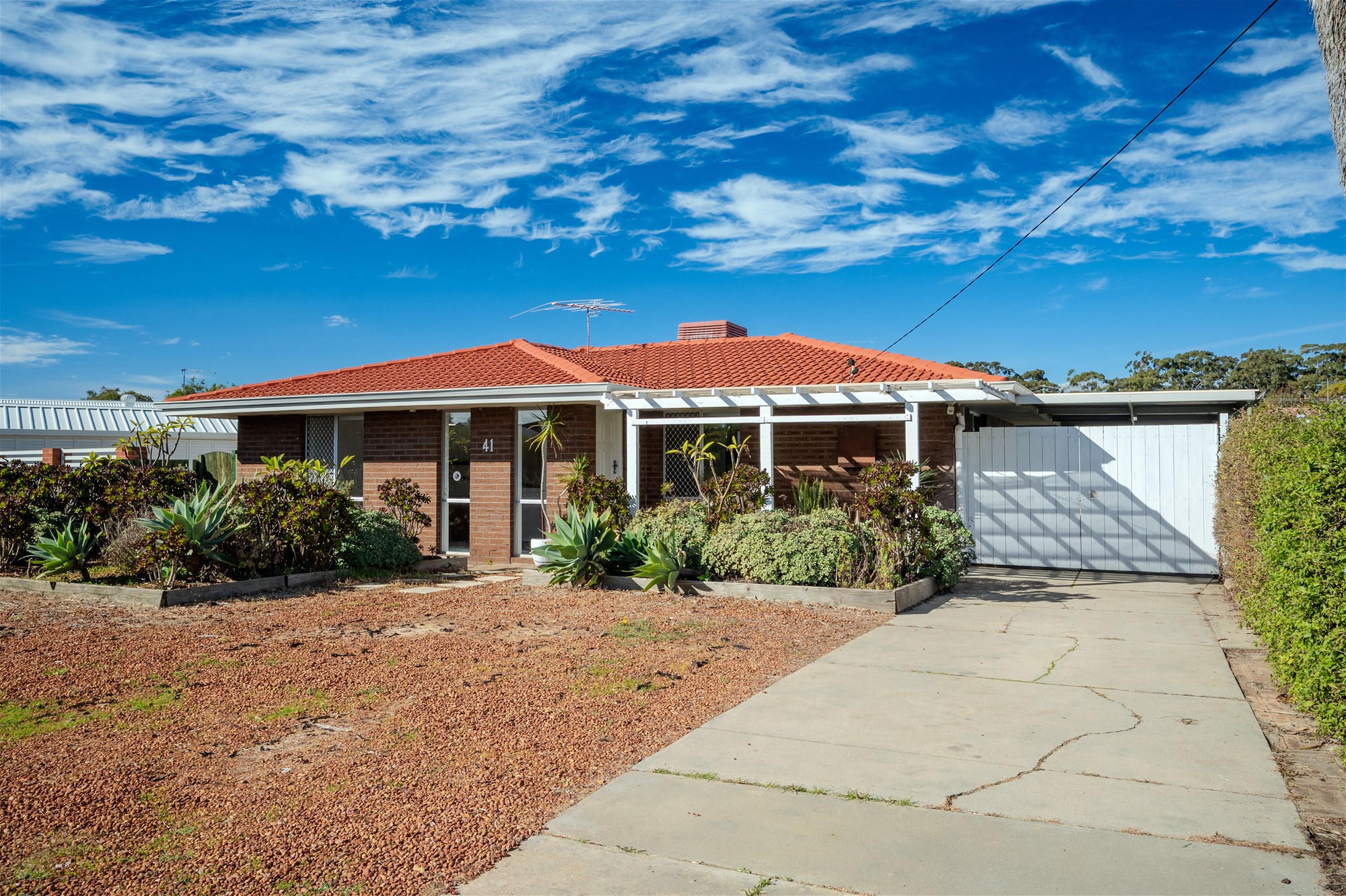 41 Glenside Crescent