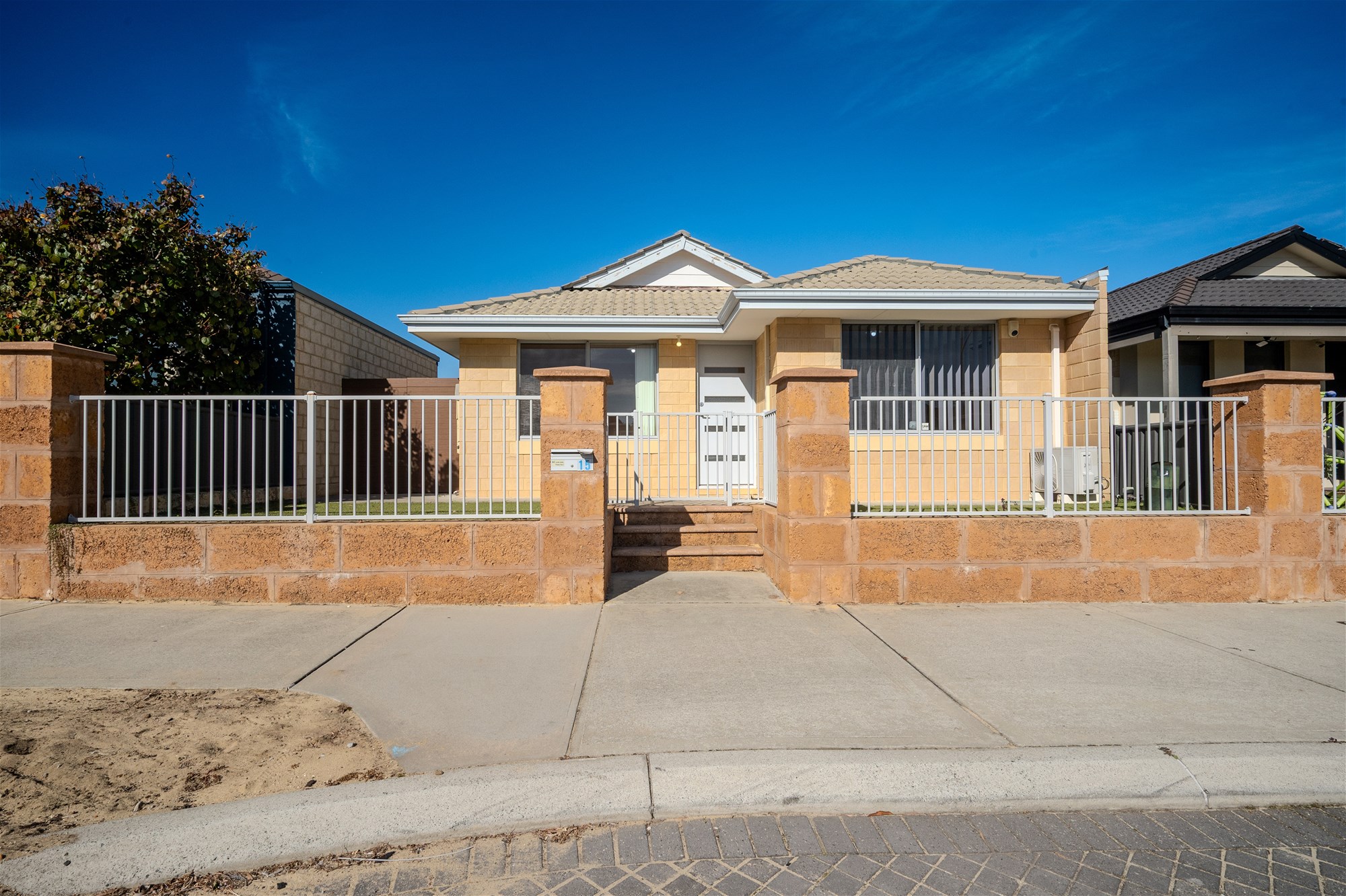 15 Splenders Avenue