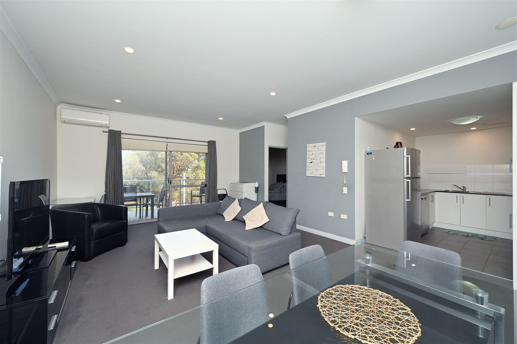 21/88 Lakeside Drive